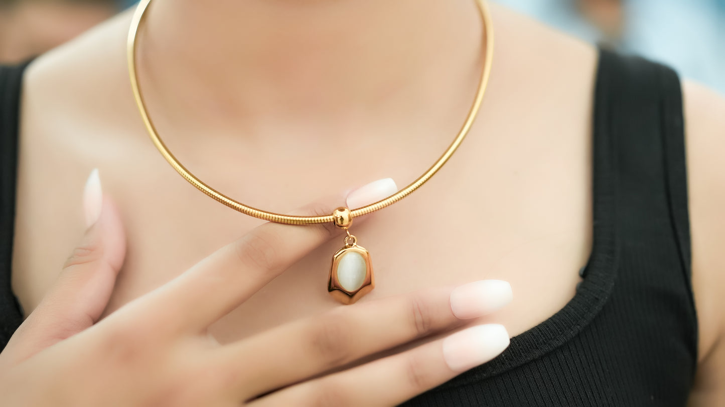 Gilded Core Pendant With Chain