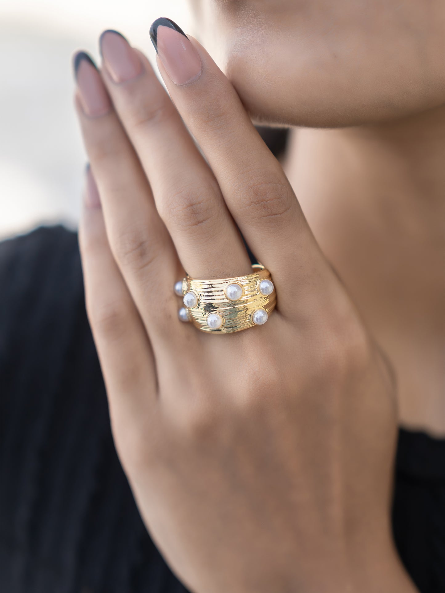 The Lustre Pearl Ring