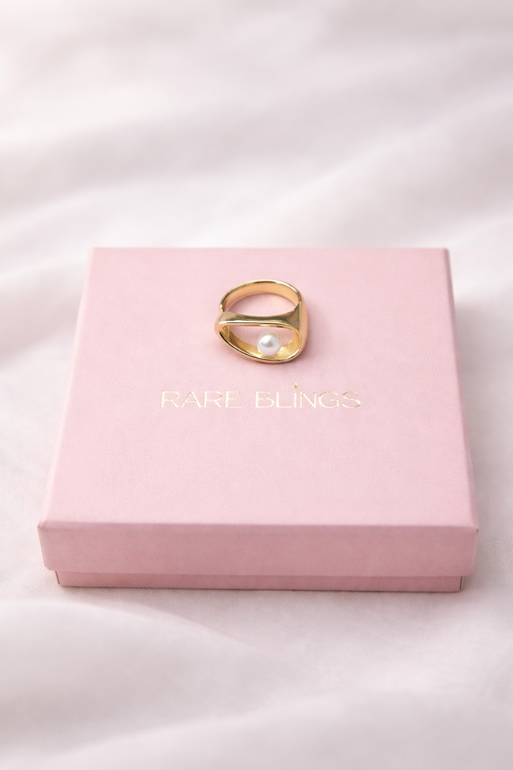 Gold Floating Pearl Ring