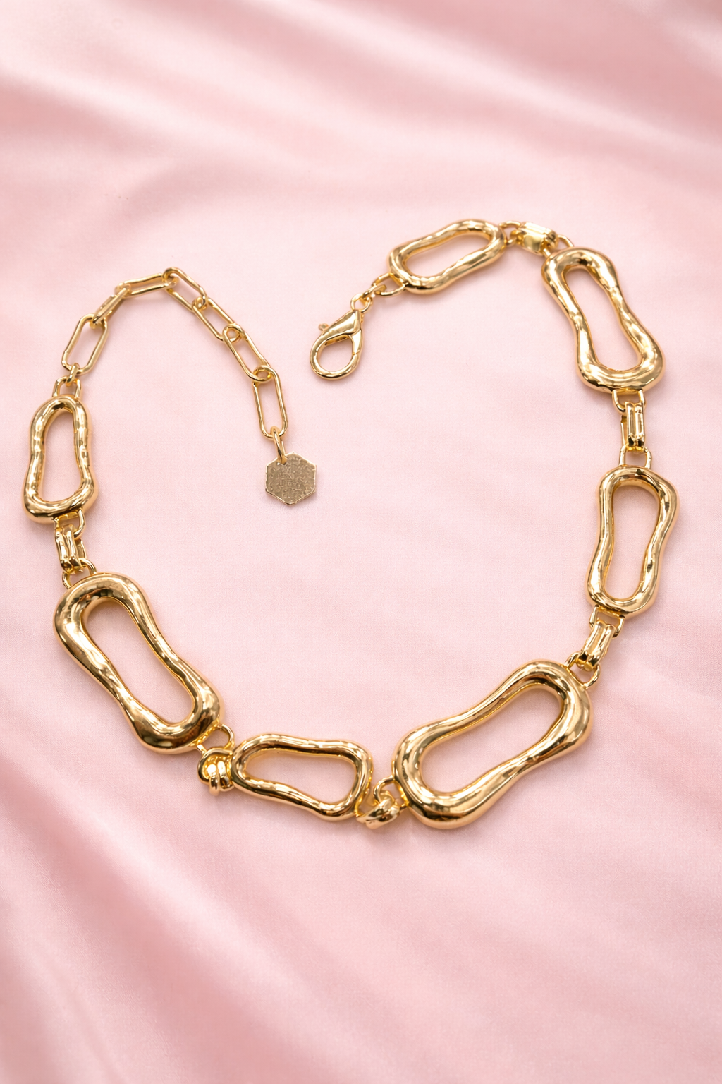 Sculpted Shine Statement Necklace