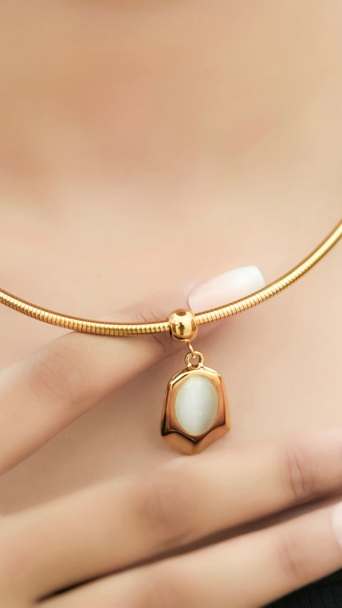 Gilded Core Pendant With Chain