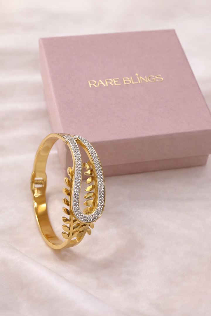 Leaf Oval Bangle Bracelet