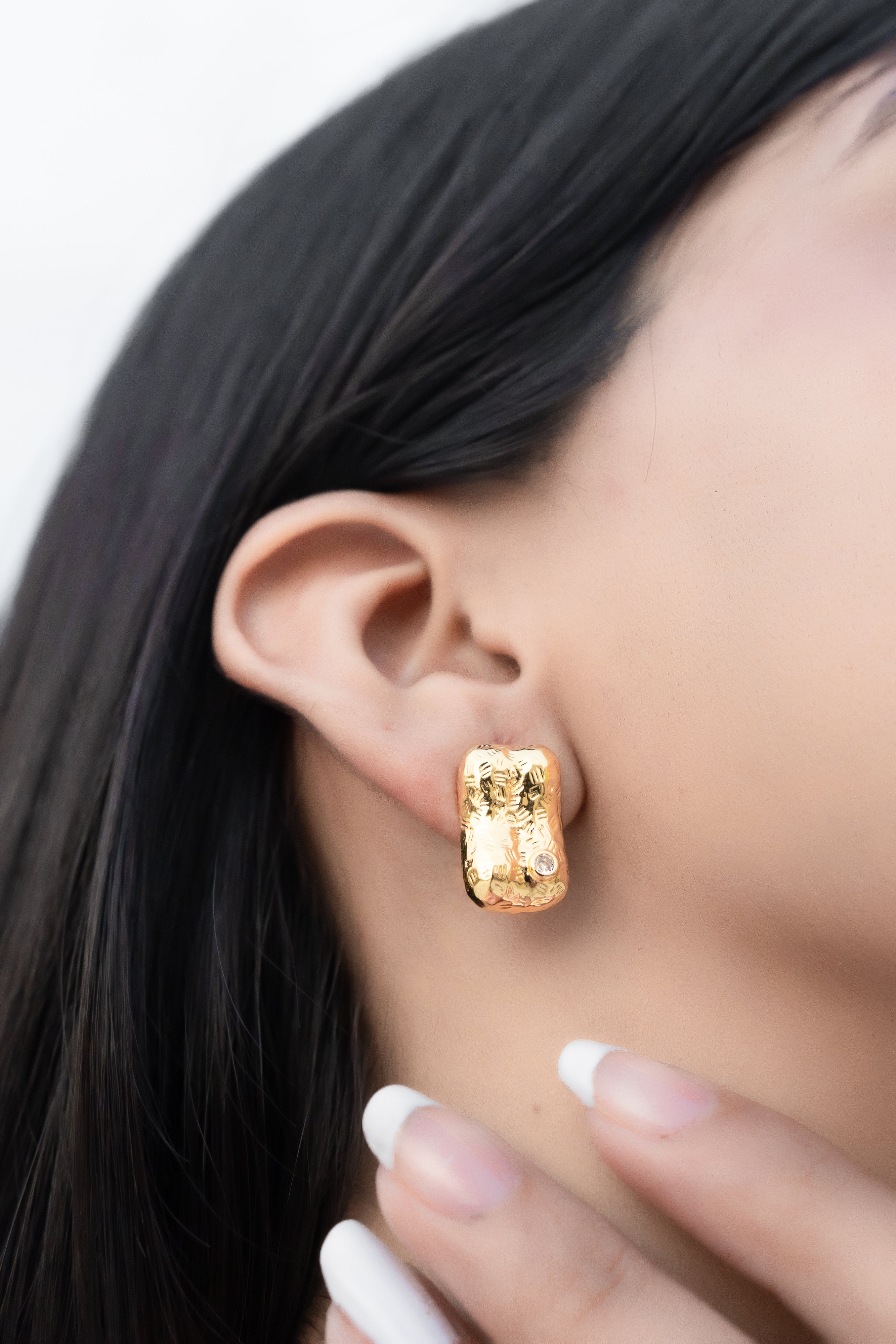 Molten Gleam Studs