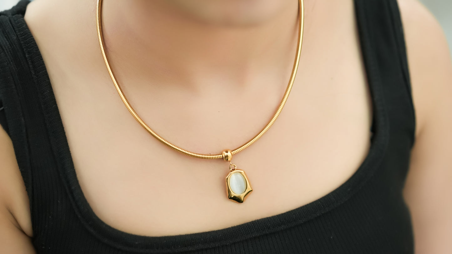 Gilded Core Pendant With Chain