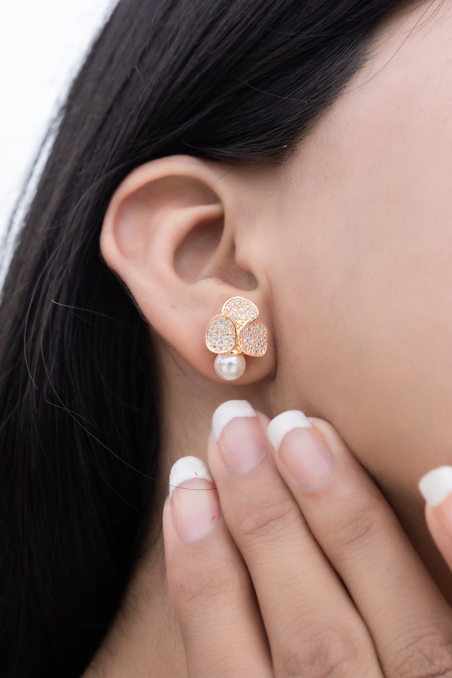 Fleur Élégance Studs