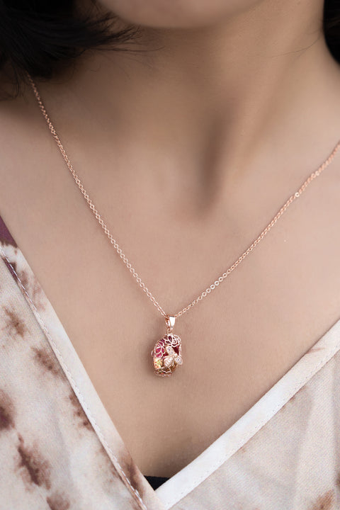 Rosebud pendant with Chain