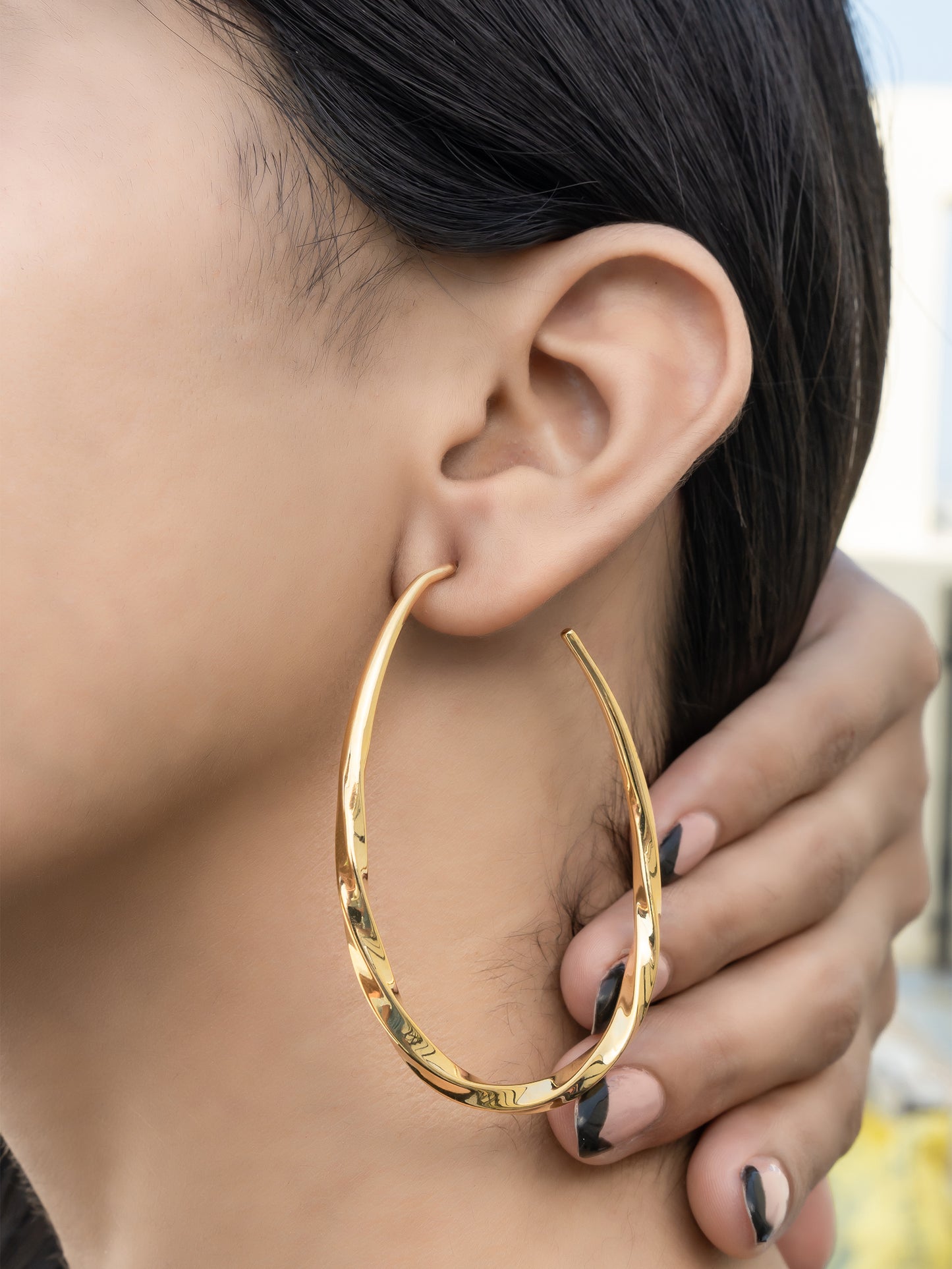 Aurora Twist Hoops