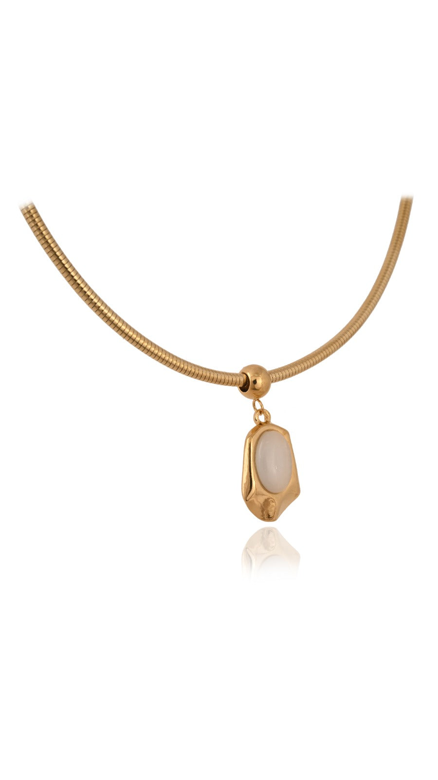 Gilded Core Pendant With Chain