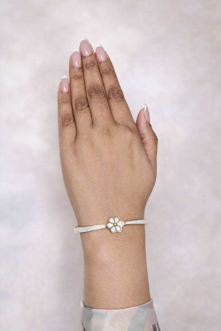 Gold Minimal Bangle Bracelet